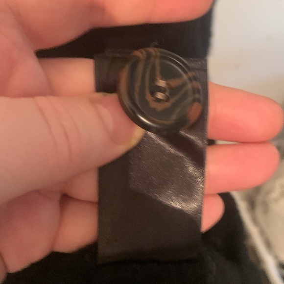 Elegant Jet Black Lambs Wool Quarter Button Sweater from H and M SZ Small - Picture 5 of 6